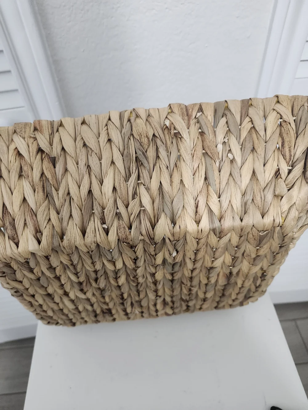 Woven Seagrass Serving Tray Basket with Metal Handles - Natural Tan